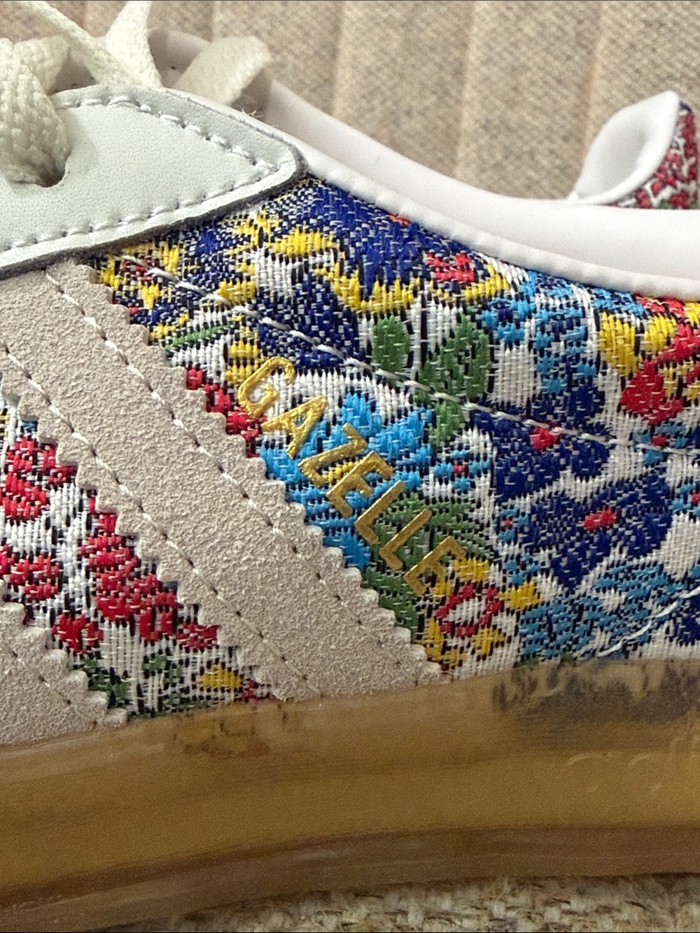 NWOT! LIBERTY x ADIDAS Women's Floral gazelles with Gum Sole, sz 8 - Picture 6 of 9